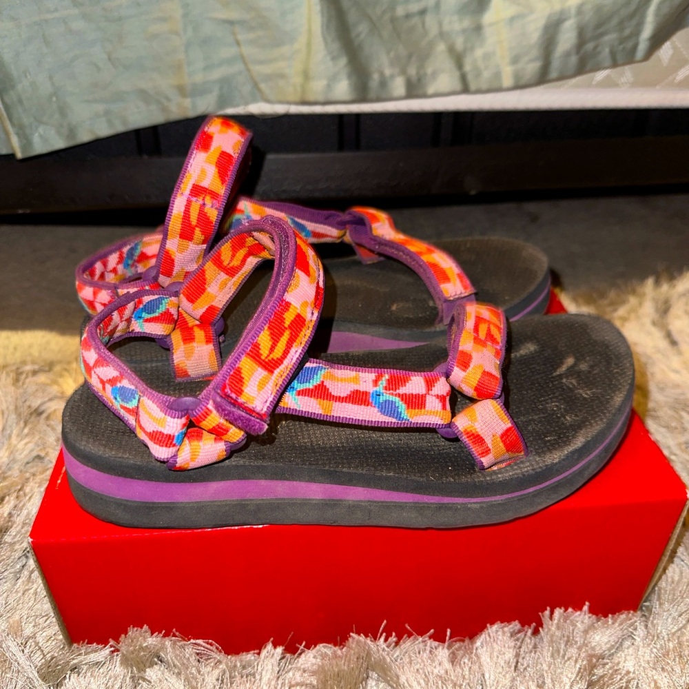 Mid form teva sandals